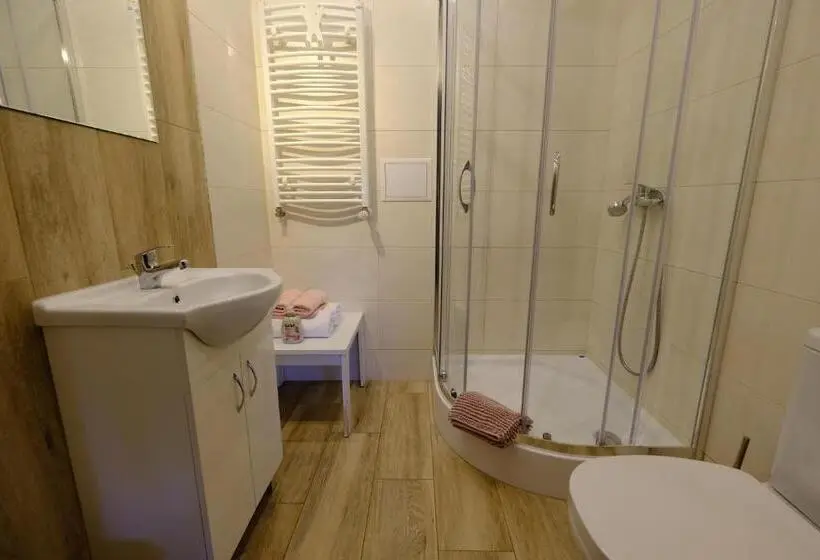 Perhehuone, Wiejski Raj