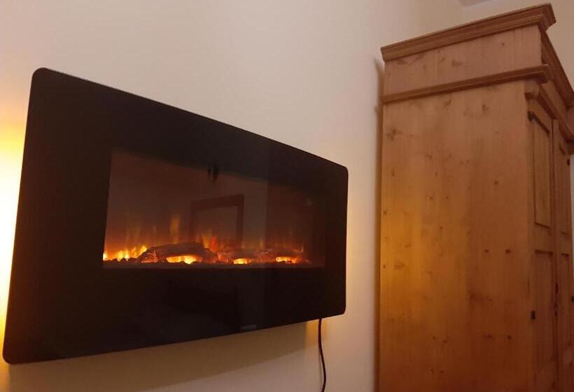 バルコニー付きスタンダードトリプルルーム, Krokuschata Pod Sokolicą