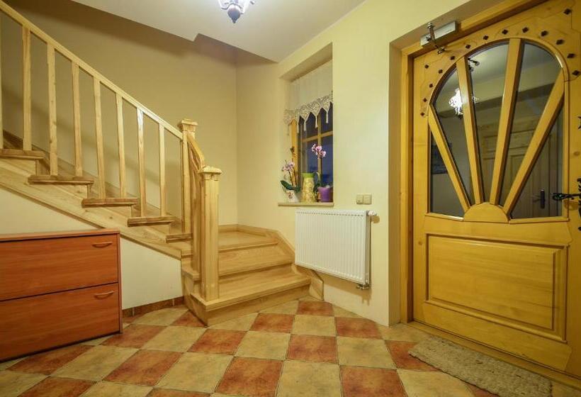 Трехместный Номер Стандарт с Балконом, Krokuschata Pod Sokolicą