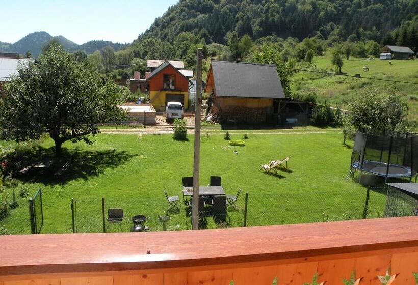 バルコニー付きスタンダードトリプルルーム, Krokuschata Pod Sokolicą