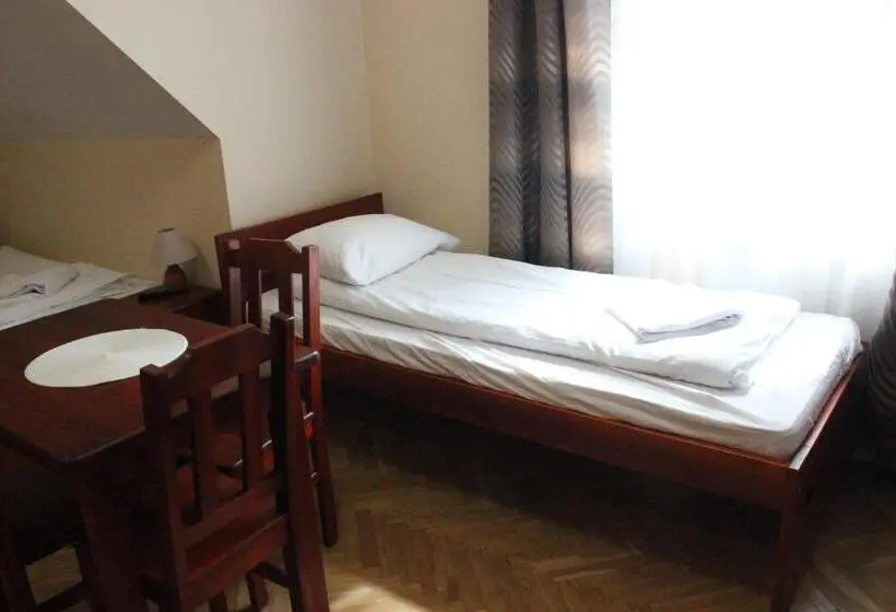 Perhehuone, Parkowa Rezydencja Hubal