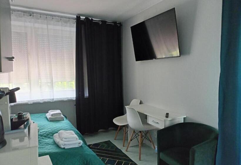 غرفة قياسية مزوَّدة بشُرفة, Pokoje Hotelowe Nad Zalewem