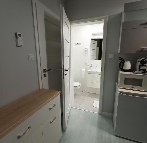 غرفة قياسية مزوَّدة بشُرفة, Pokoje Hotelowe Nad Zalewem