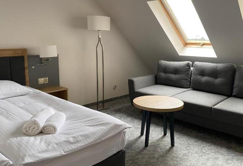 סוויטה משפחתית, Willa Puchaczówka