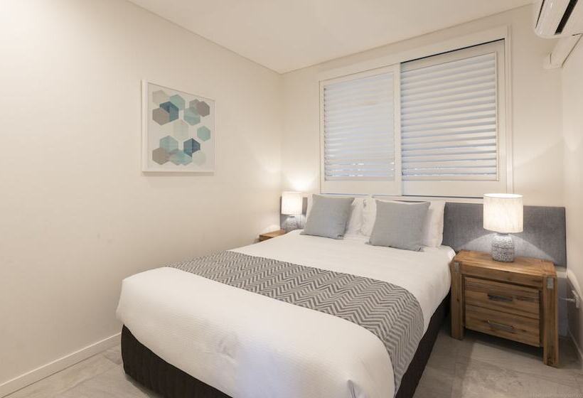 침실 4개 아파트, Bay Royal Apartments