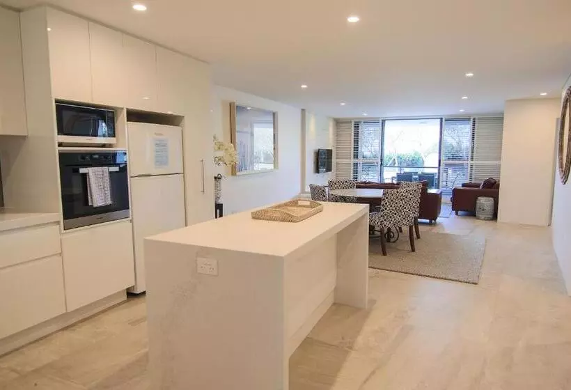 2 Bedroom Deluxe Apartment