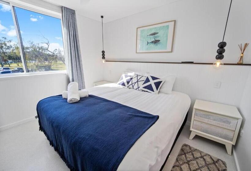 带2个卧室的高级公寓, Bay Royal Apartments