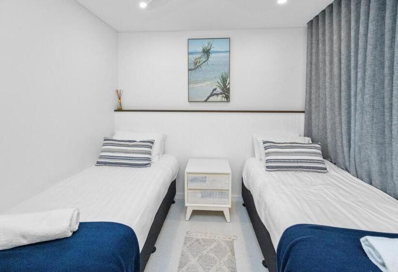 带2个卧室的高级公寓, Bay Royal Apartments