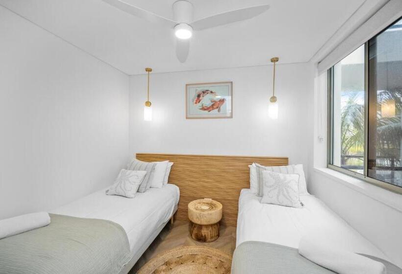 带2个卧室的高级公寓, Bay Royal Apartments