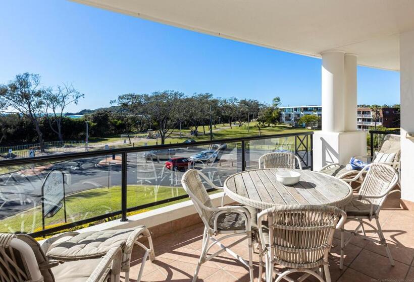 Superior 2-bedroom flat with sea view, Bay Royal Apartments