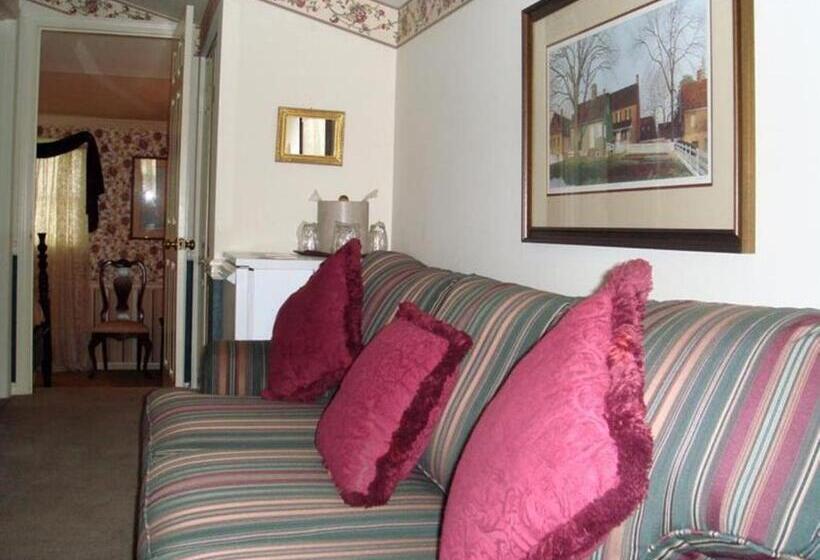 小型套房, Birdinhand Village Inn & Suites