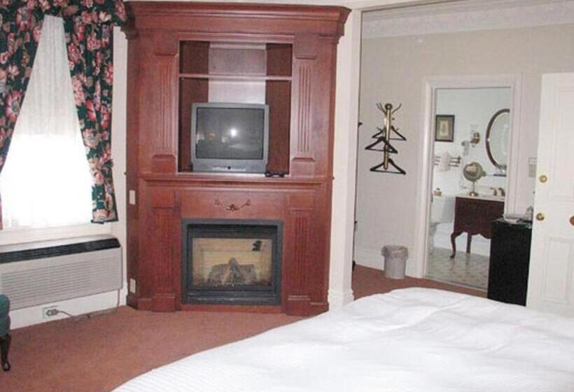 Полулюкс, Birdinhand Village Inn & Suites
