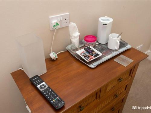 اتاق استاندارد یک تخته با سرویس بهداشتی مشترک, The Beeches