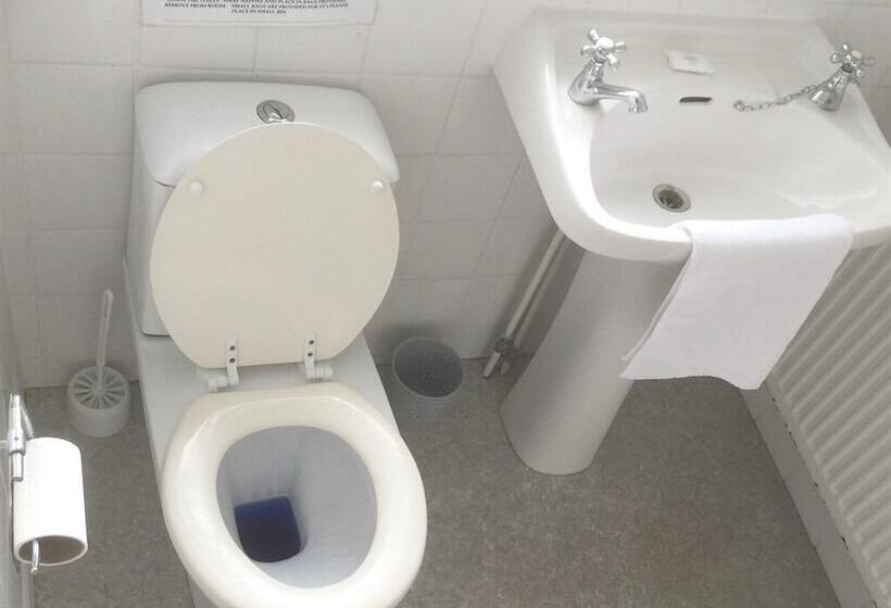 اتاق سوپریور, The Beeches