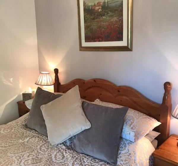 اتاق لوکس, The Queen Anne