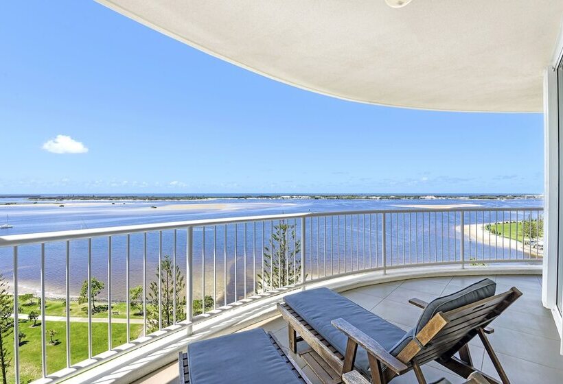 两卧行政公寓, Crystal Bay On The Broadwater