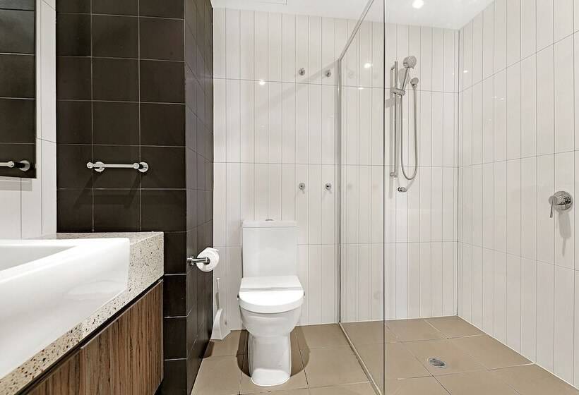 两卧行政公寓, Crystal Bay On The Broadwater