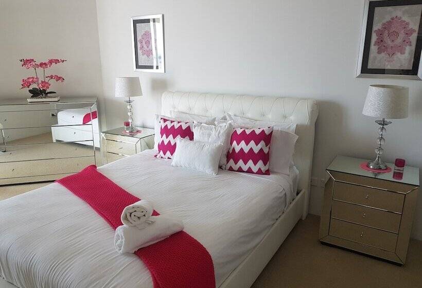 Апартаменты Deluxe 2 Спальни, Crystal Bay On The Broadwater