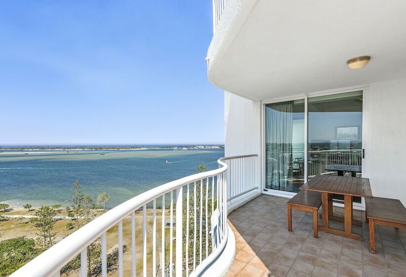 Апартаменты 3 Спальни, Crystal Bay On The Broadwater