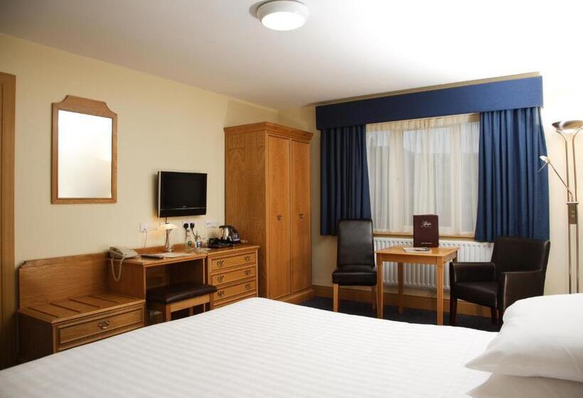 Номер Стандарт, Portrush Adelphi