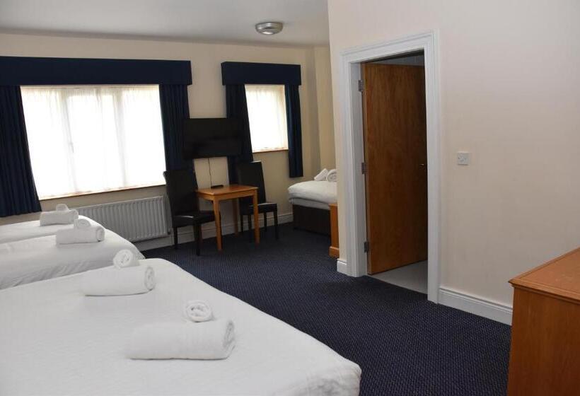 Семейный Номер, Portrush Adelphi