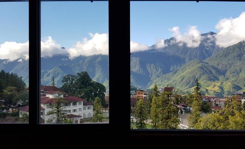 سوییت خانوادگی, Anise Sapa