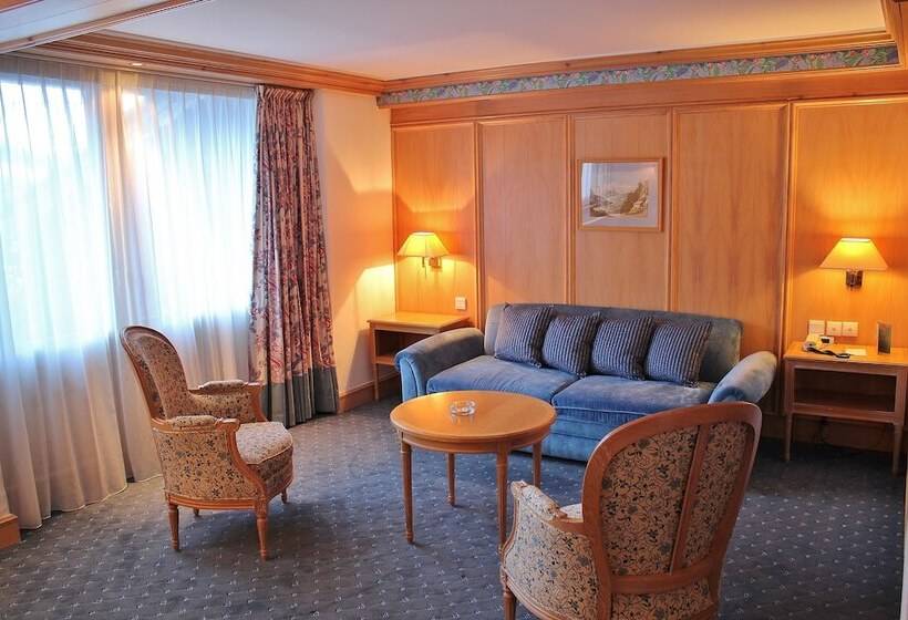 סוויטת ג'וניור, Carlina