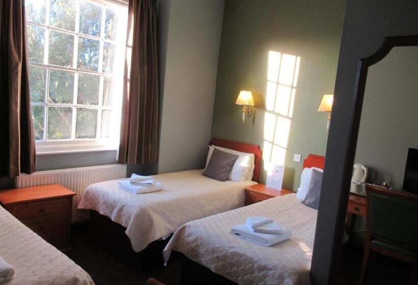 Номер Стандарт Трехместный, The London Inn