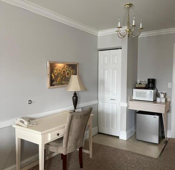 标准间, Selinsgrove Inn