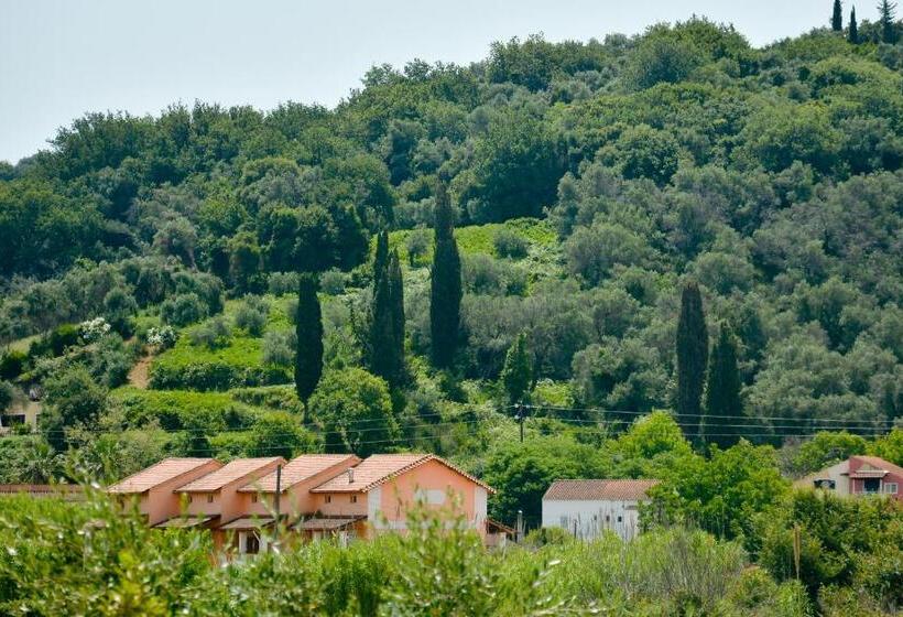 패밀리 룸 풀장 전망, Sidari Beach