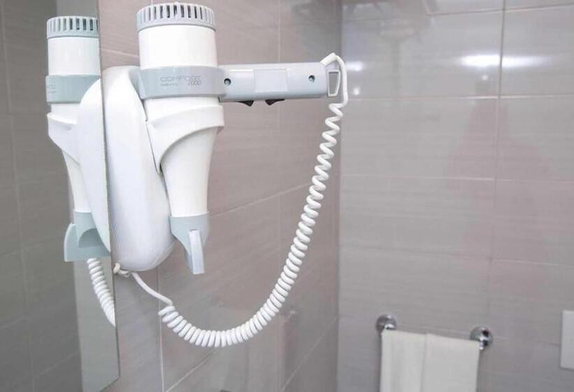 패밀리 룸 풀장 전망, Sidari Beach