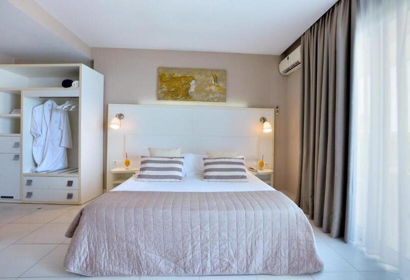 4인용 스탠다드 룸, Sidari Beach