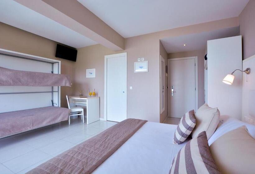 4인용 스탠다드 룸, Sidari Beach