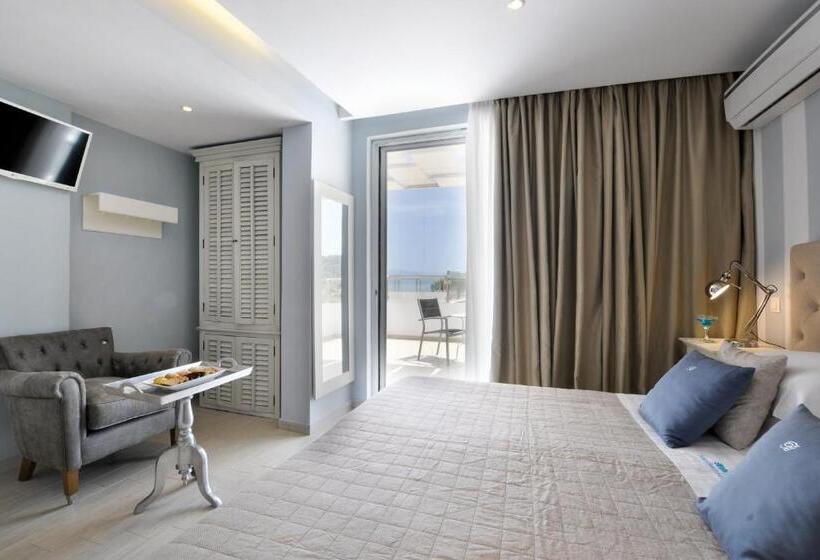 주니어 스위트 측면 바다 전망, Sidari Beach