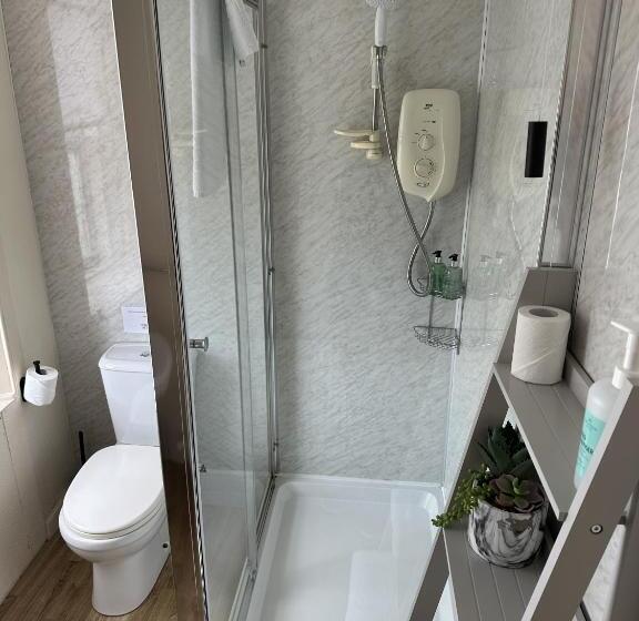 ファミリールーム, The Smiddy Haugh