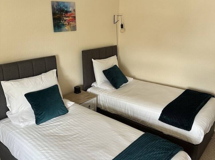 スタンダードルーム, The Smiddy Haugh