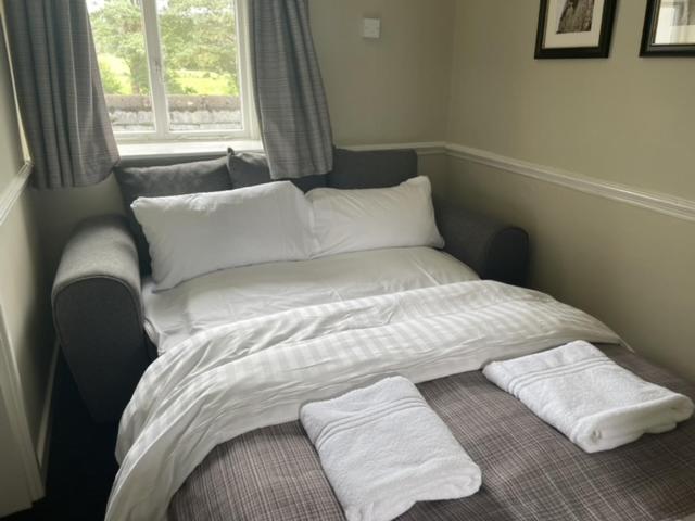 ファミリールーム, The Bridge Inn