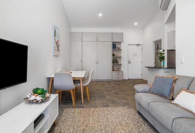 آپارتمان 1 خوابه با بالکن و چشمانداز دریا, Lennox Holiday Apartments