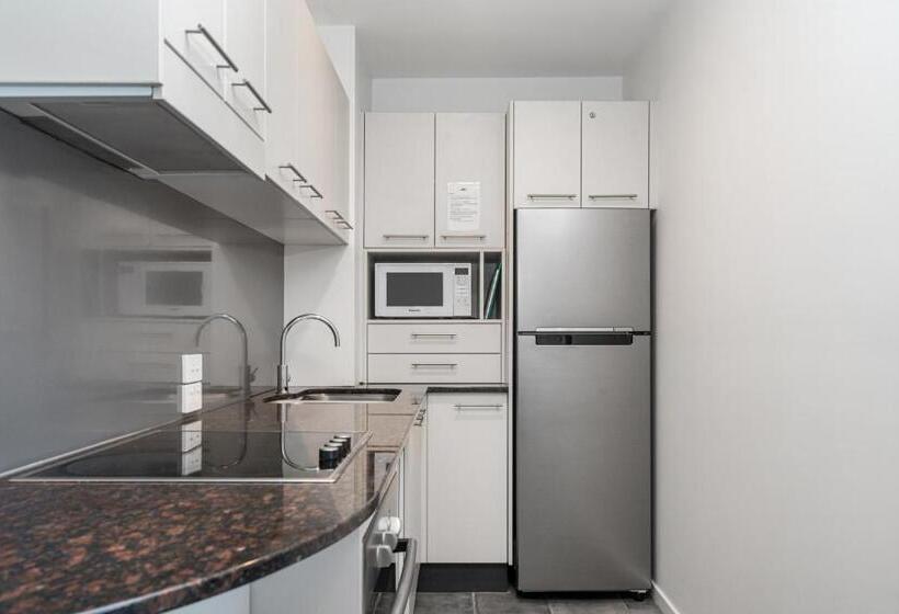 آپارتمان 1 خوابه با بالکن و چشمانداز دریا, Lennox Holiday Apartments