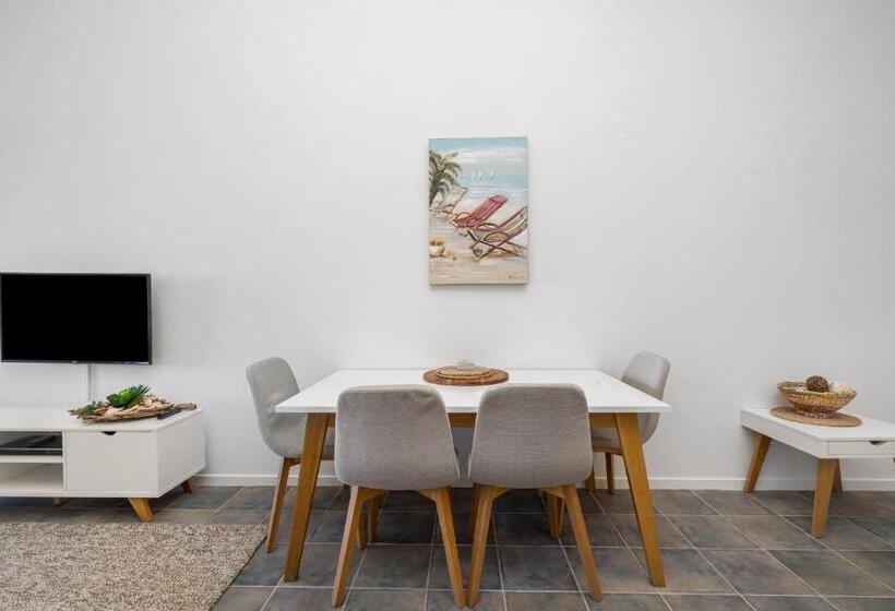 آپارتمان 1 خوابه با بالکن و چشمانداز دریا, Lennox Holiday Apartments