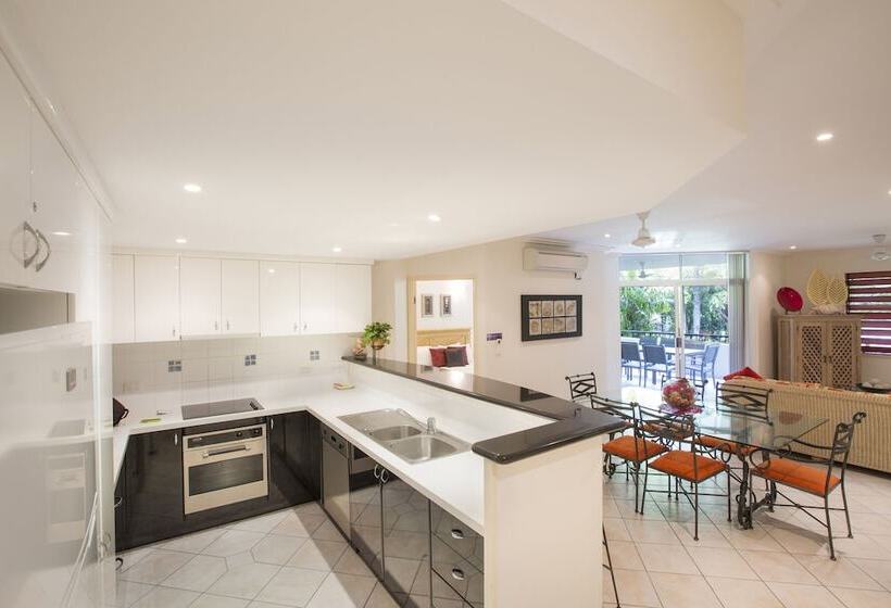 ３ベッドルームアパートメント, Oasis At Palm Cove