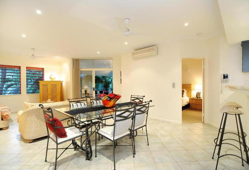 ３ベッドルームアパートメント, Oasis At Palm Cove