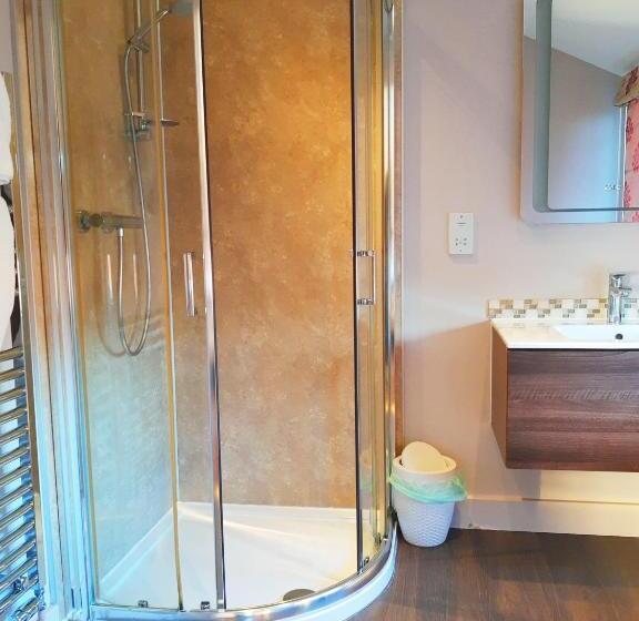 חדר סטנדרט, Thatched Cottage