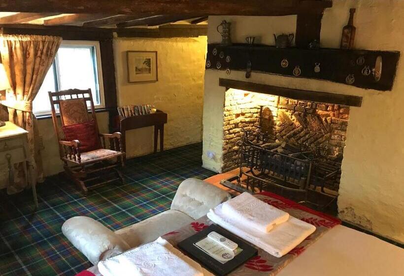 חדר סופריור, Thatched Cottage