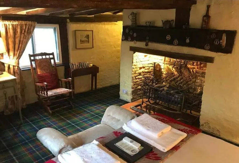 スーペリアールーム, Thatched Cottage