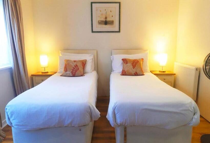 חדר סטנדרט, Thatched Cottage