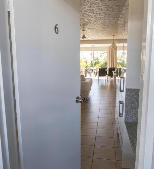 استوديو إقتصادى, Rosslyn Bay Resort Yeppoon