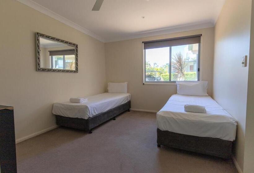 بنجلو عائلى, Rosslyn Bay Resort Yeppoon