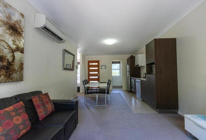 بنجلو عائلى, Rosslyn Bay Resort Yeppoon