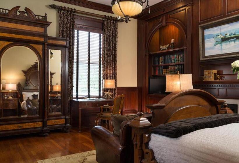 스위트, The Twelve Oaks Bed & Breakfast